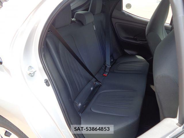 Toyota YARIS 2024-08 7981682-8