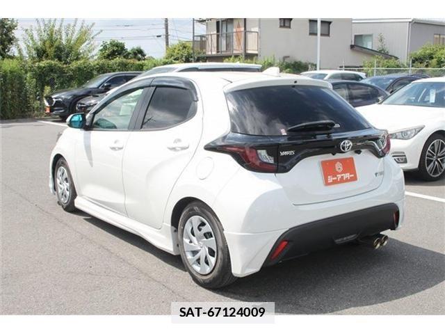 Toyota YARIS 2021-03 7981681-14