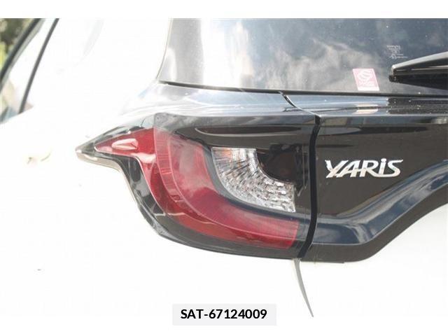 Toyota YARIS 2021-03 7981681-16