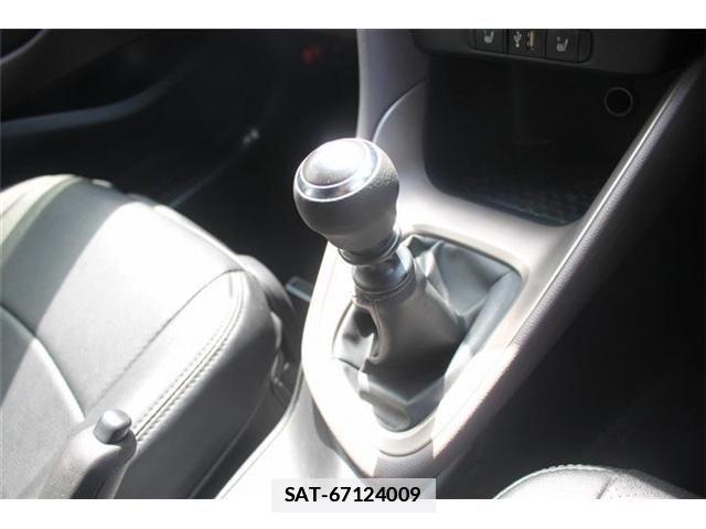 Toyota YARIS 2021-03 7981681-1