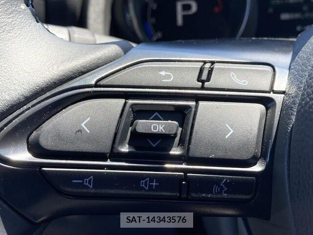 Toyota YARIS 2023-09 7981679-11