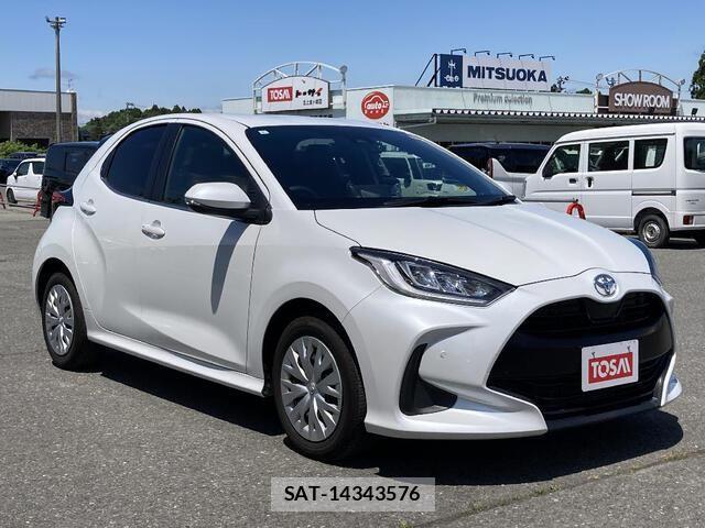Toyota YARIS 2023-09 7981679-21