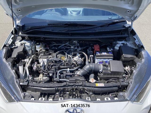 Toyota YARIS 2023-09 7981679-28