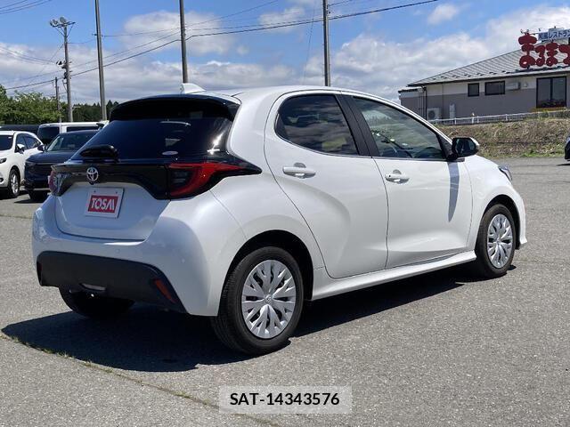 Toyota YARIS 2023-09 7981679-4
