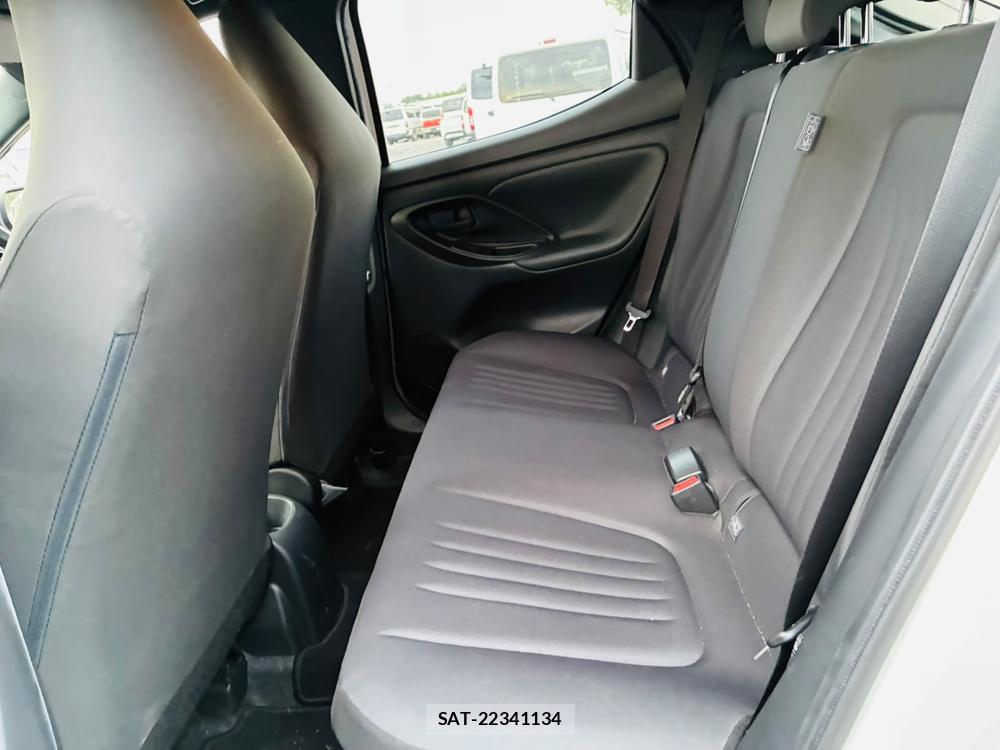 Toyota YARIS 2025-07 7939788-9