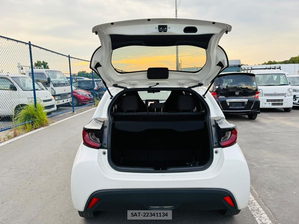 Toyota YARIS 2025-07 7939788-26