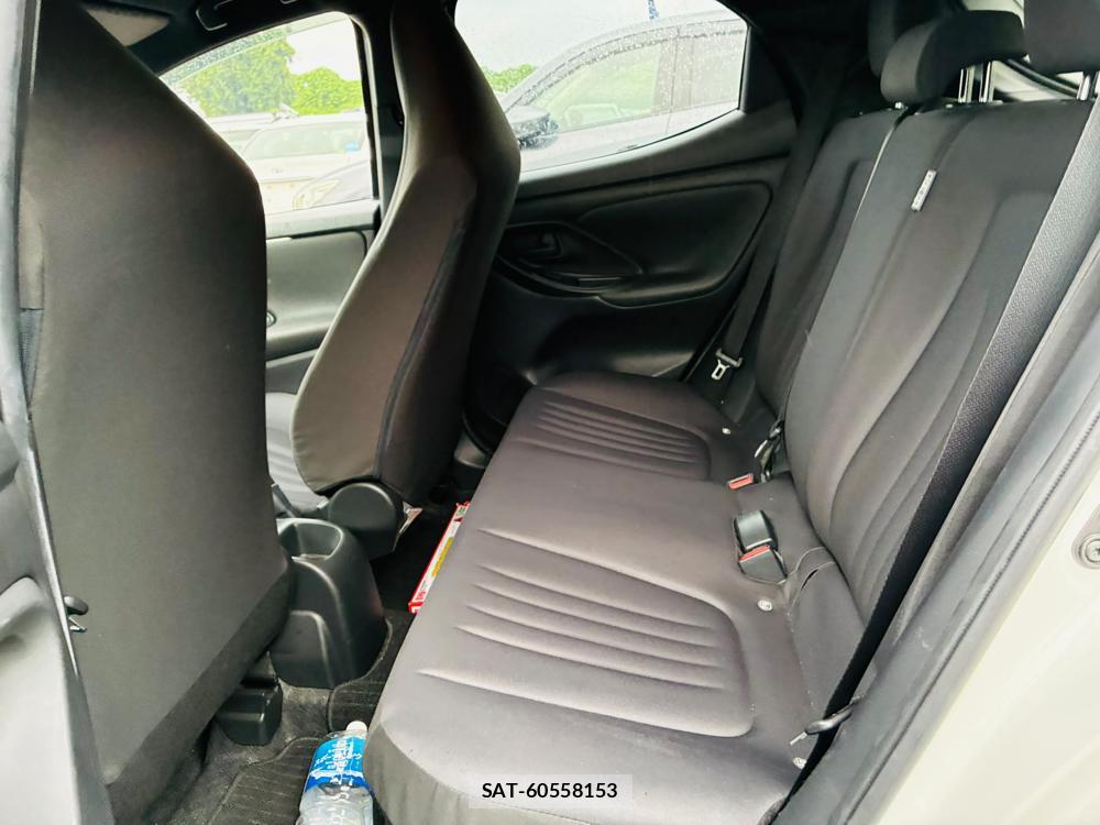 Toyota YARIS 2021-06 7892157-9