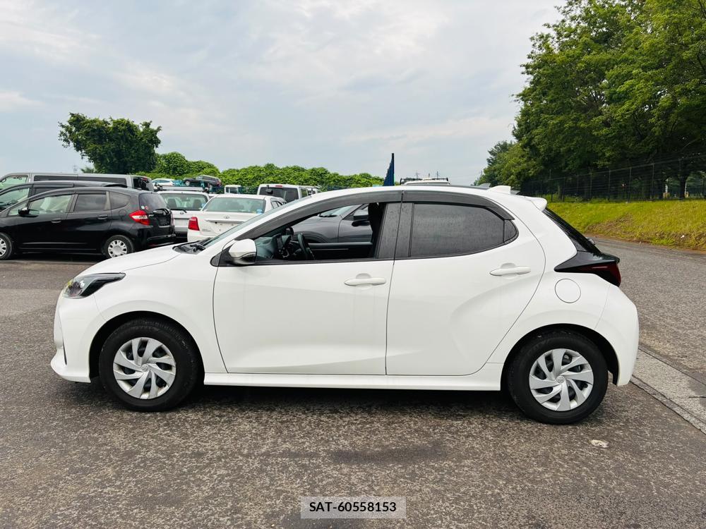 Toyota YARIS 2021-06 7892157-1