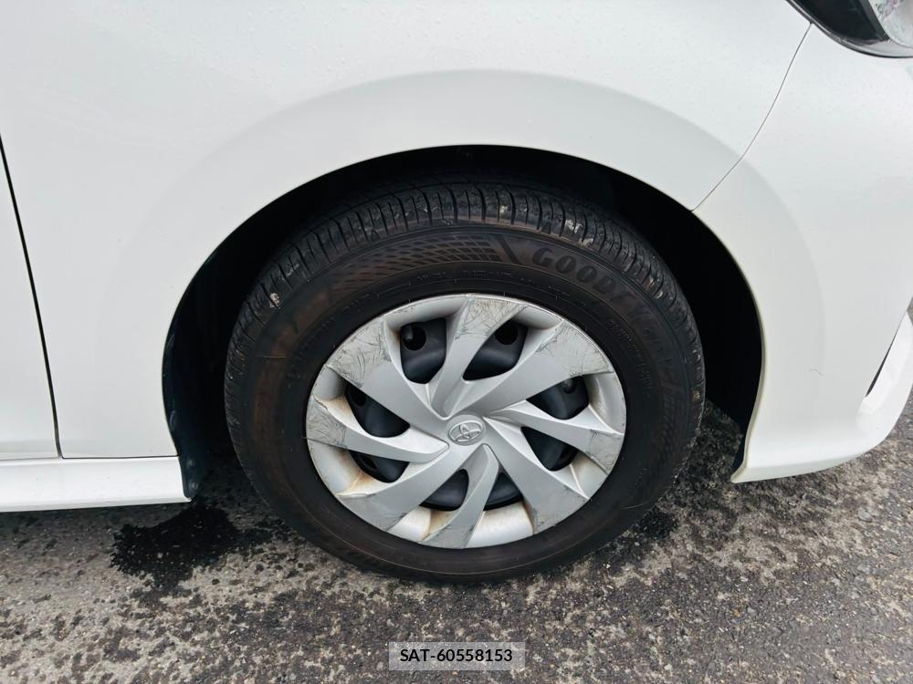 Toyota YARIS 2021-06 7892157-28