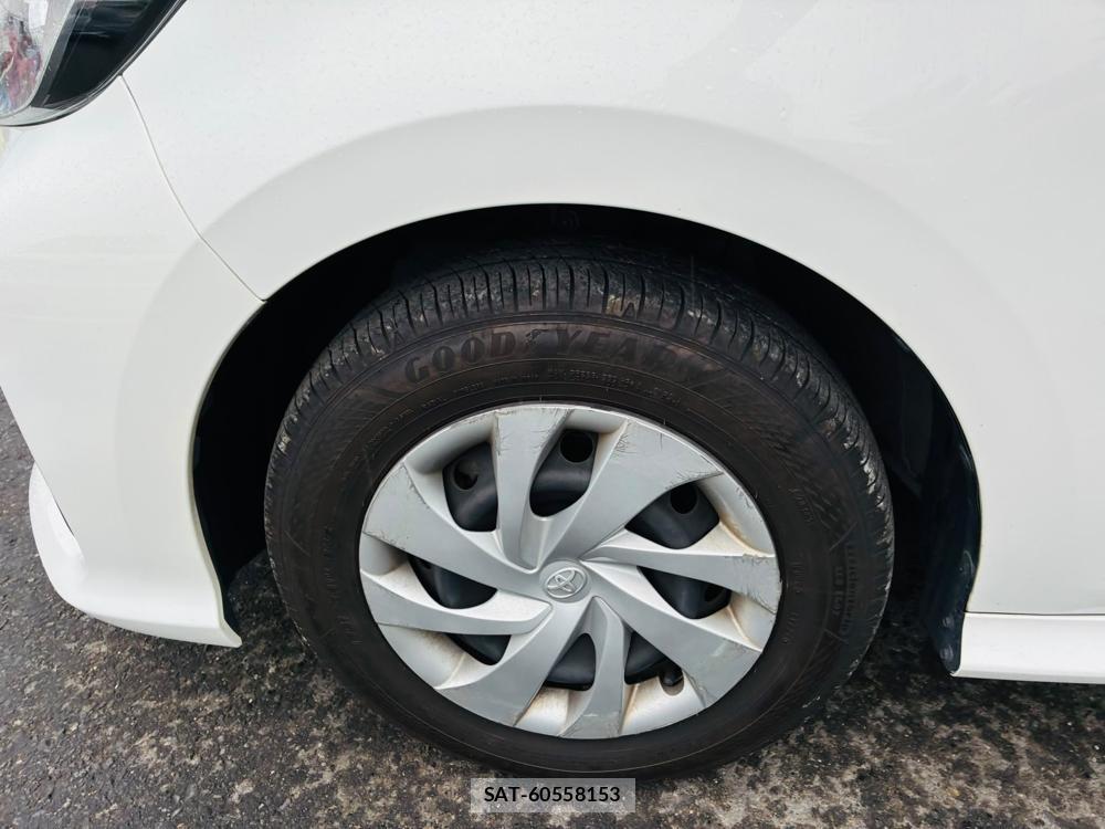 Toyota YARIS 2021-06 7892157-29