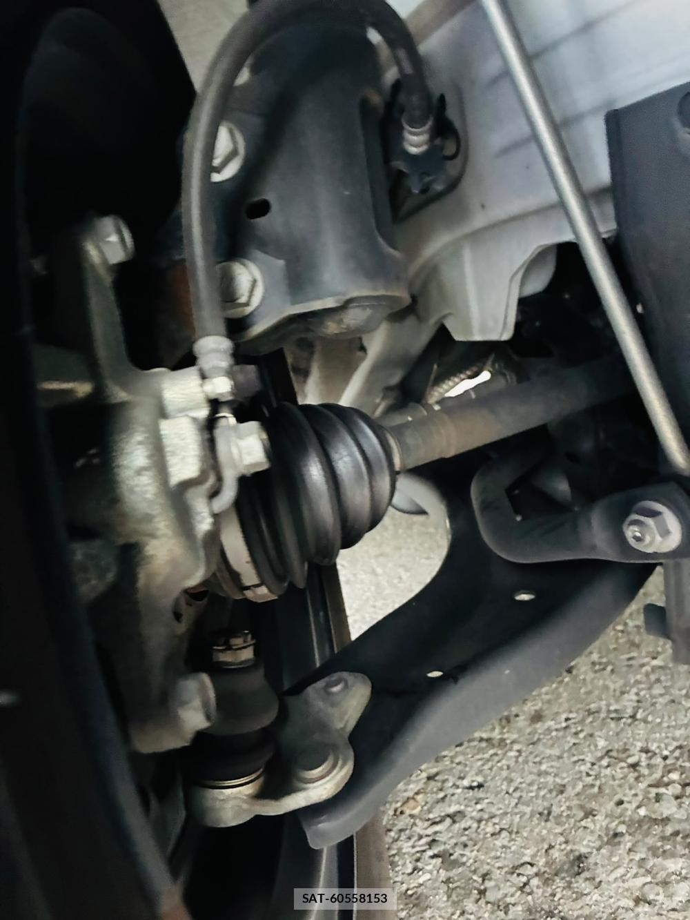 Toyota YARIS 2021-06 7892157-33