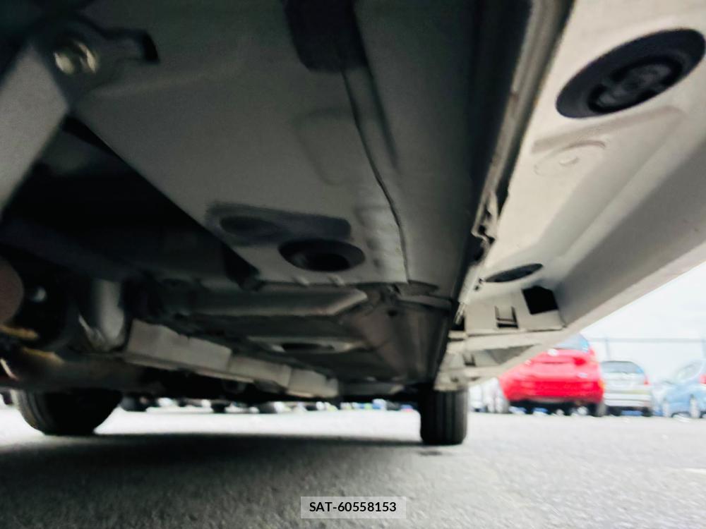 Toyota YARIS 2021-06 7892157-36