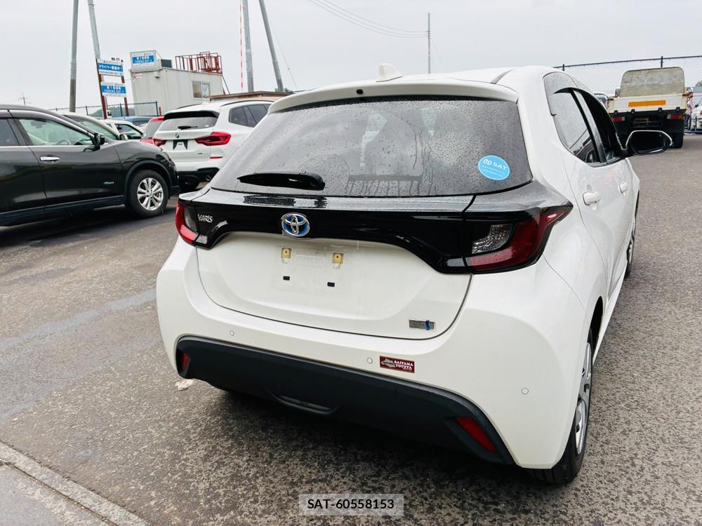 Toyota YARIS 2021-06 7892157-4