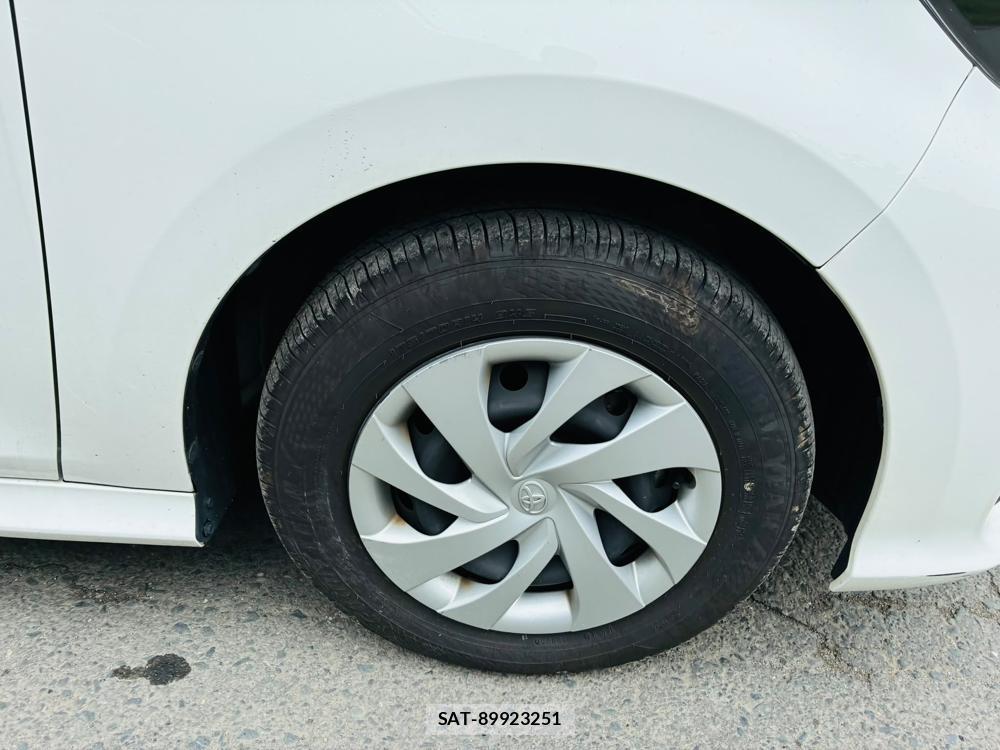 Toyota YARIS 2023-06 7892158-28