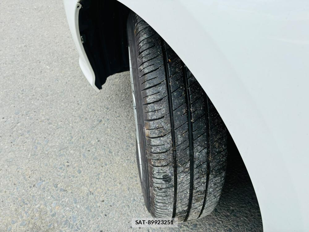 Toyota YARIS 2023-06 7892158-31