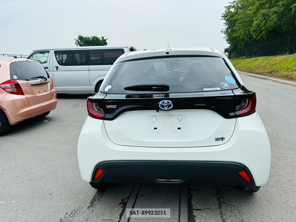 Toyota YARIS 2023-06 7892158-3