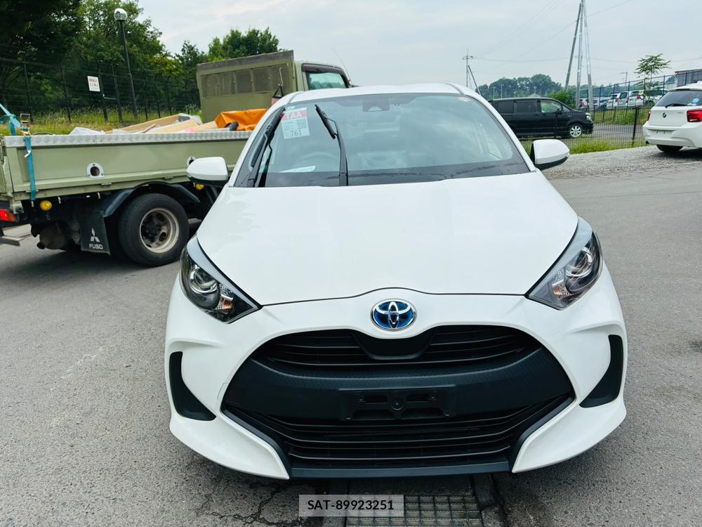 Toyota YARIS 2023-06 7892158-7
