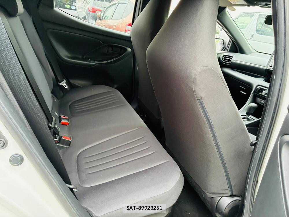 Toyota YARIS 2023-06 7892158-8