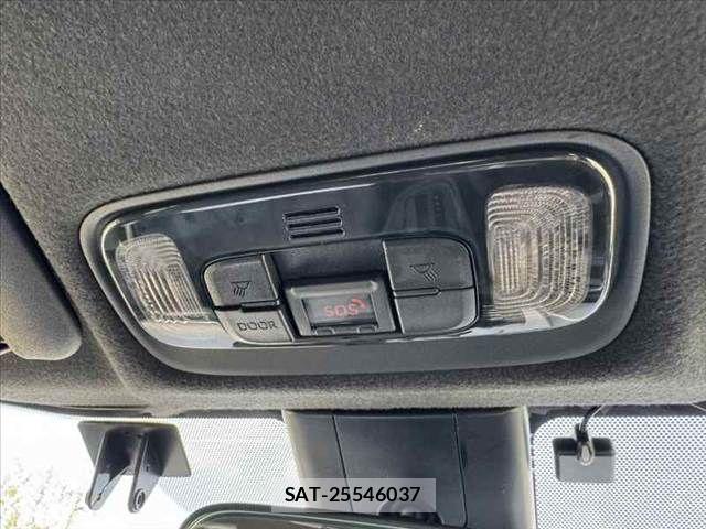 Toyota YARIS 2021-06 8039439-28