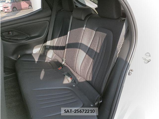 Toyota YARIS 2022-08 8039440-9