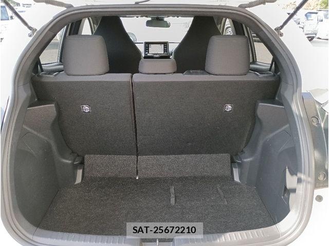 Toyota YARIS 2022-08 8039440-11