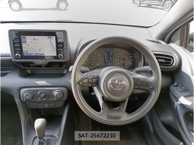 Toyota YARIS 2022-08 8039440-12