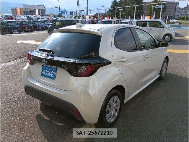 Toyota YARIS 2022-08 8039440-1