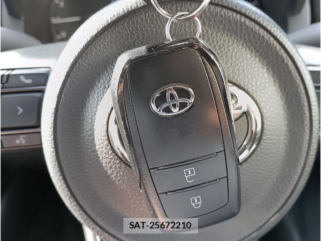 Toyota YARIS 2022-08 8039440-21