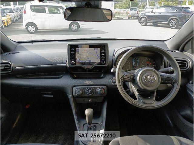 Toyota YARIS 2022-08 8039440-2