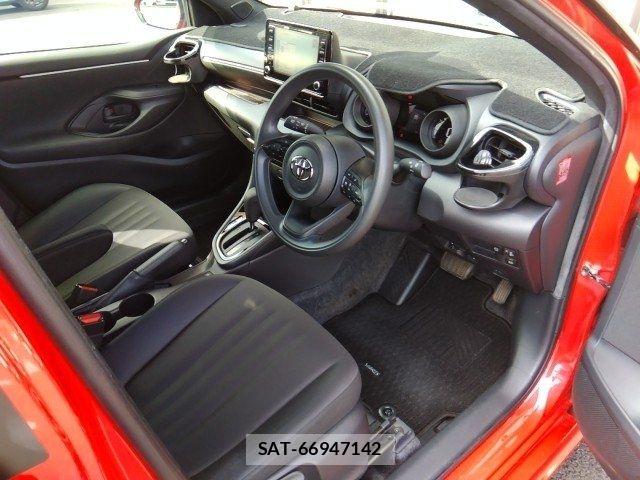 Toyota YARIS 2020-06 8039438-1