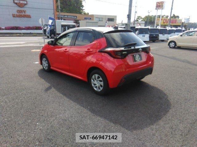 Toyota YARIS 2020-06 8039438-2