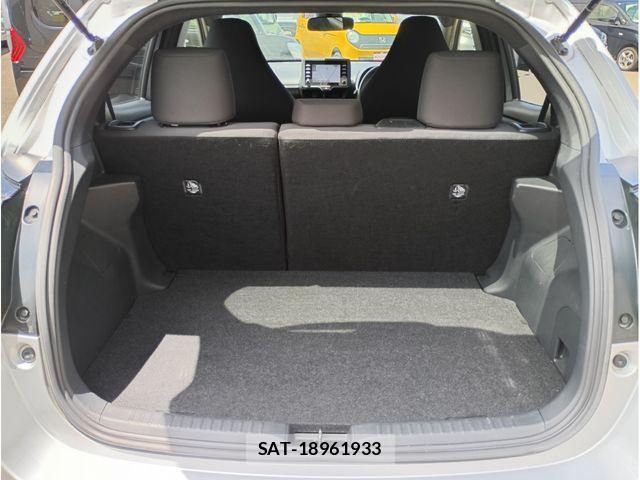 Toyota YARIS 2022-02 8076276-16
