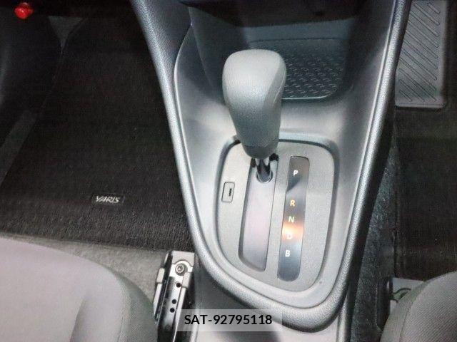 Toyota YARIS 2020-05 8076275-13