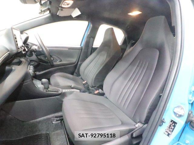 Toyota YARIS 2020-05 8076275-5