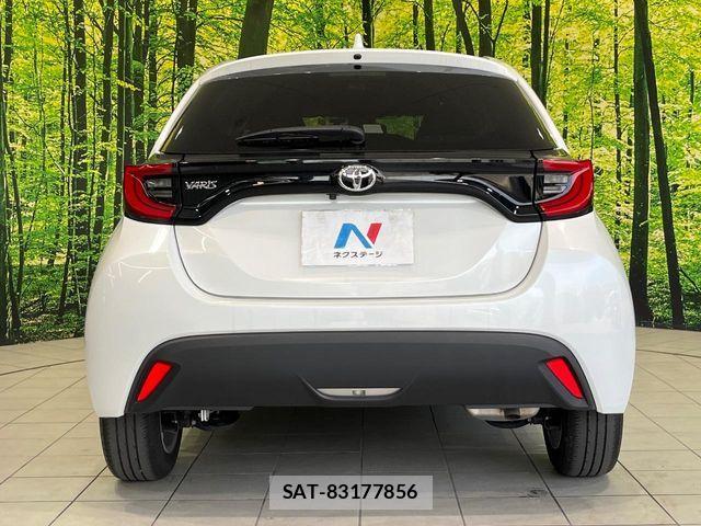 Toyota YARIS 2023-11 8076270-12