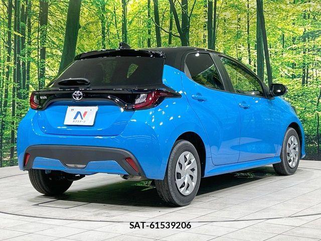 Toyota YARIS 2022-10 8076271-16