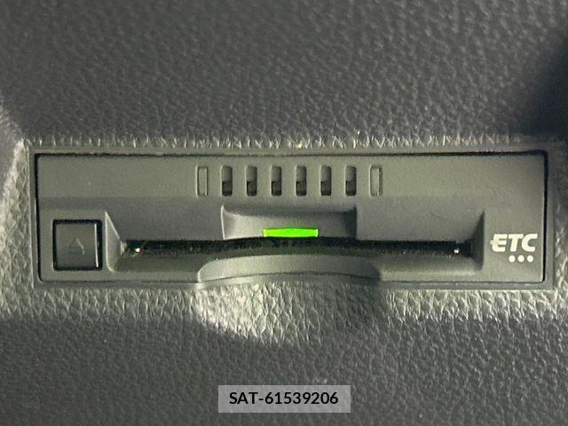 Toyota YARIS 2022-10 8076271-5