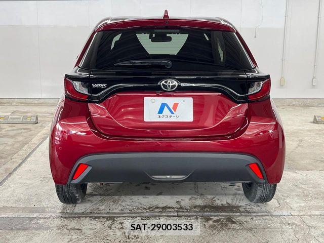 Toyota YARIS 2021-10 8076274-17