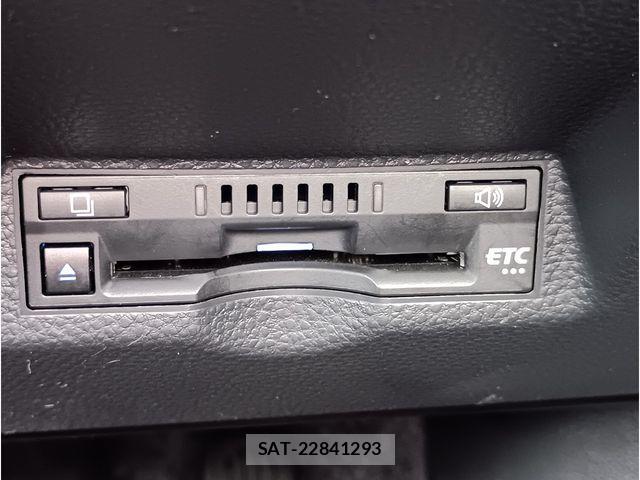 Toyota YARIS 2022-02 8102958-11