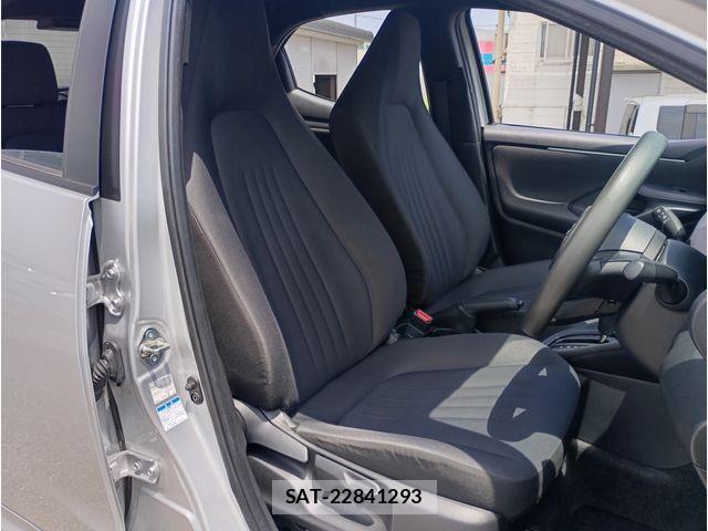 Toyota YARIS 2022-02 8102958-13