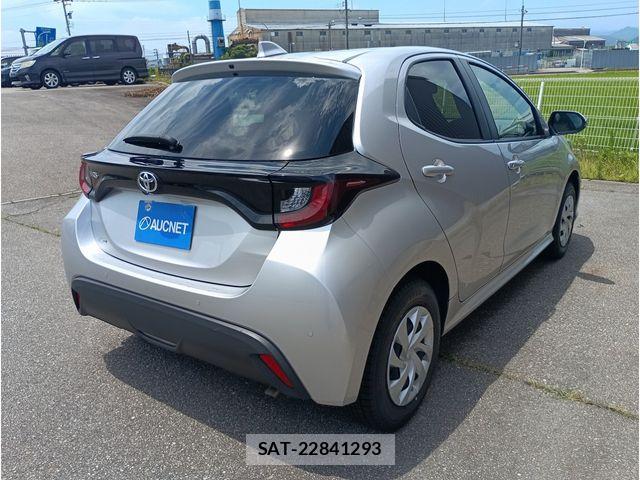 Toyota YARIS 2022-02 8102958-2