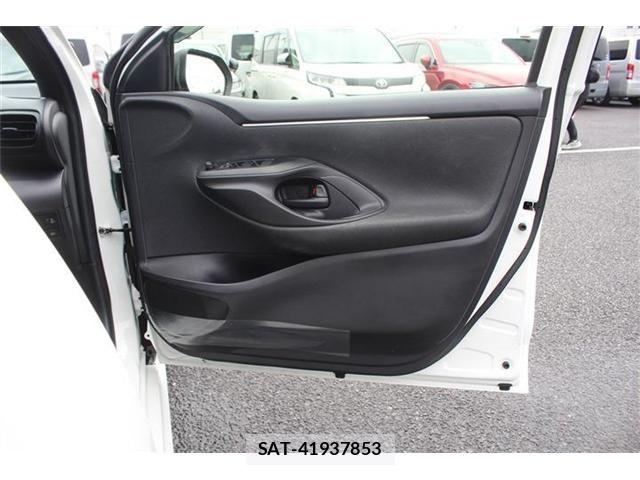 Toyota YARIS 2022-03 8102954-24
