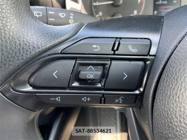Toyota YARIS 2023-03 8102956-15