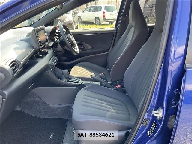 Toyota YARIS 2023-03 8102956-21