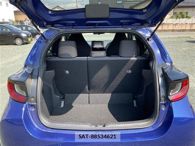 Toyota YARIS 2023-03 8102956-24