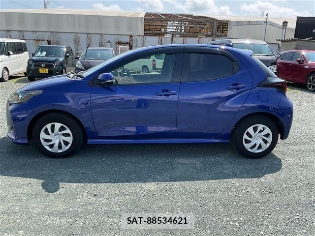 Toyota YARIS 2023-03 8102956-27