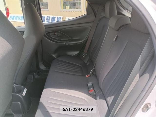 Toyota YARIS 2023-05 8102959-11