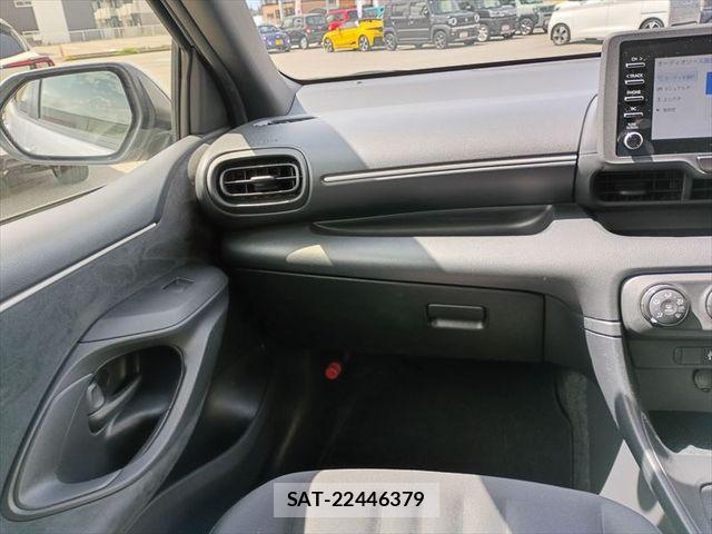 Toyota YARIS 2023-05 8102959-15