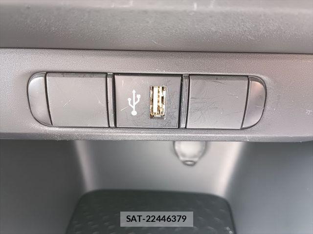 Toyota YARIS 2023-05 8102959-18
