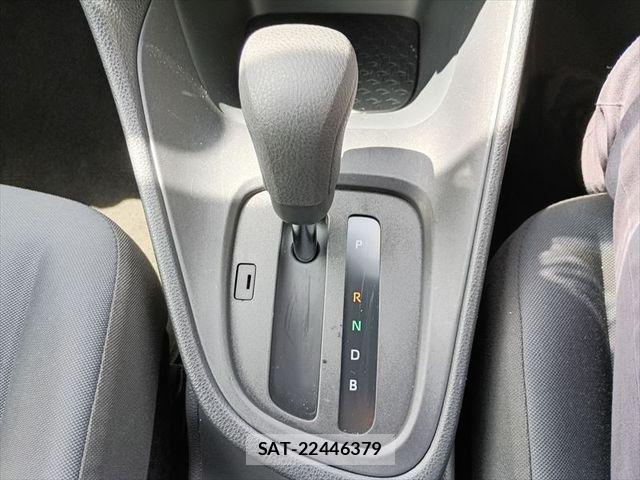 Toyota YARIS 2023-05 8102959-19